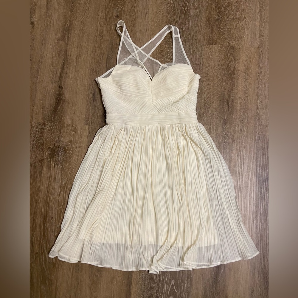 Dress - Picture 5 of 5